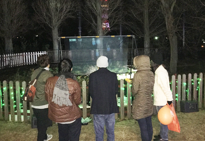 常盤公園内の一角でのお化け退治の光景